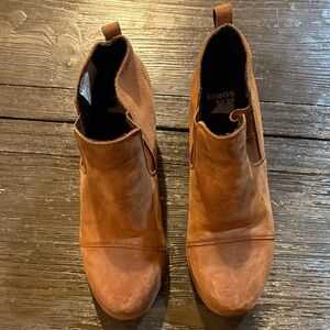 Sorel Evie Camel Suede Booties